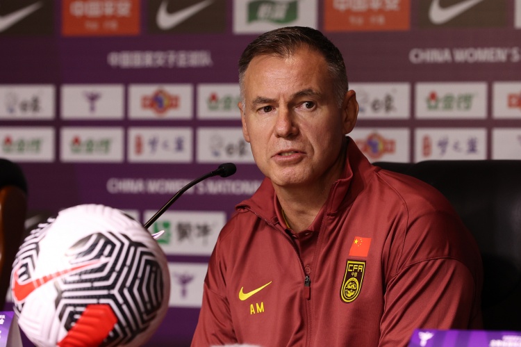 开云体育app下载-米利西奇:0-8英格兰让人失望,但我确定这会让我们未来更强大