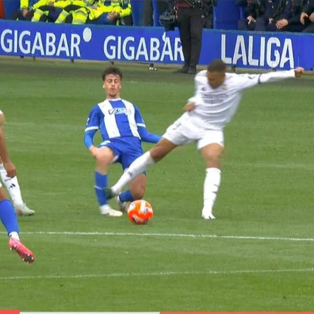 1744588574793086509.jpg 开云·体育app中国官方网站开云-【早报】姆巴佩直红下场!或缺战国王杯战巴萨