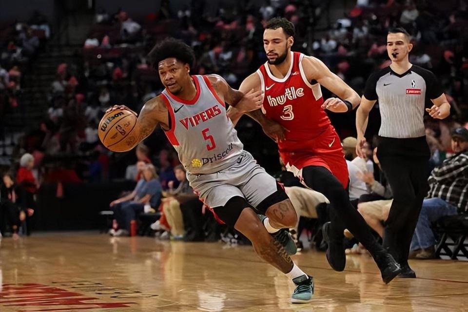 云开体育app下载安装-毫无表现还能进先发?火箭二队得用人方式让人感到无法理解?