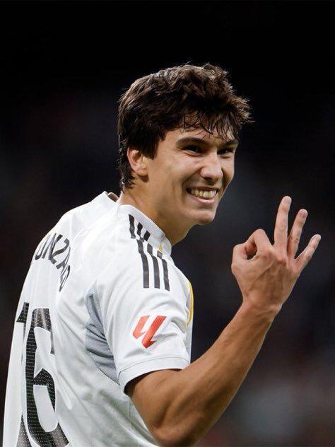 云开体育app下载安装-续约反转!皇马新帅变阵,维尼修斯回归左路开心,姆巴佩搭档确定