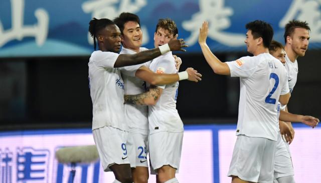 【中超】曹康张佳褀建功穆谢奎失点 浙江1比1南通