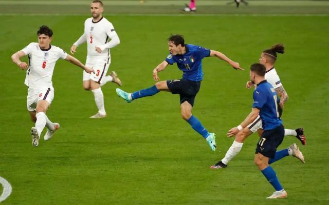 开云·体育 kaiyun 官方网站_kaiyun sports-【欧洲杯】博努奇追平 英格兰3替补失点 意大利夺冠