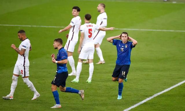 开云·体育 kaiyun 官方网站_kaiyun sports-【欧洲杯】博努奇追平 英格兰3替补失点 意大利夺冠