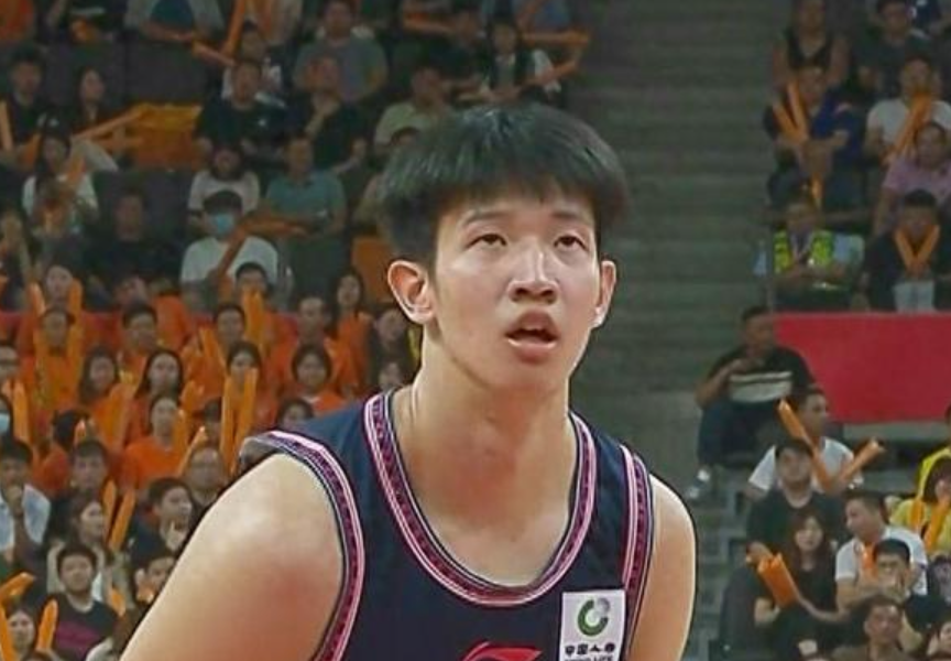 开云体育app下载-虐四川,广东3人被指责!杜锋糟糕用人,张皓嘉与麦考尔打崩身价